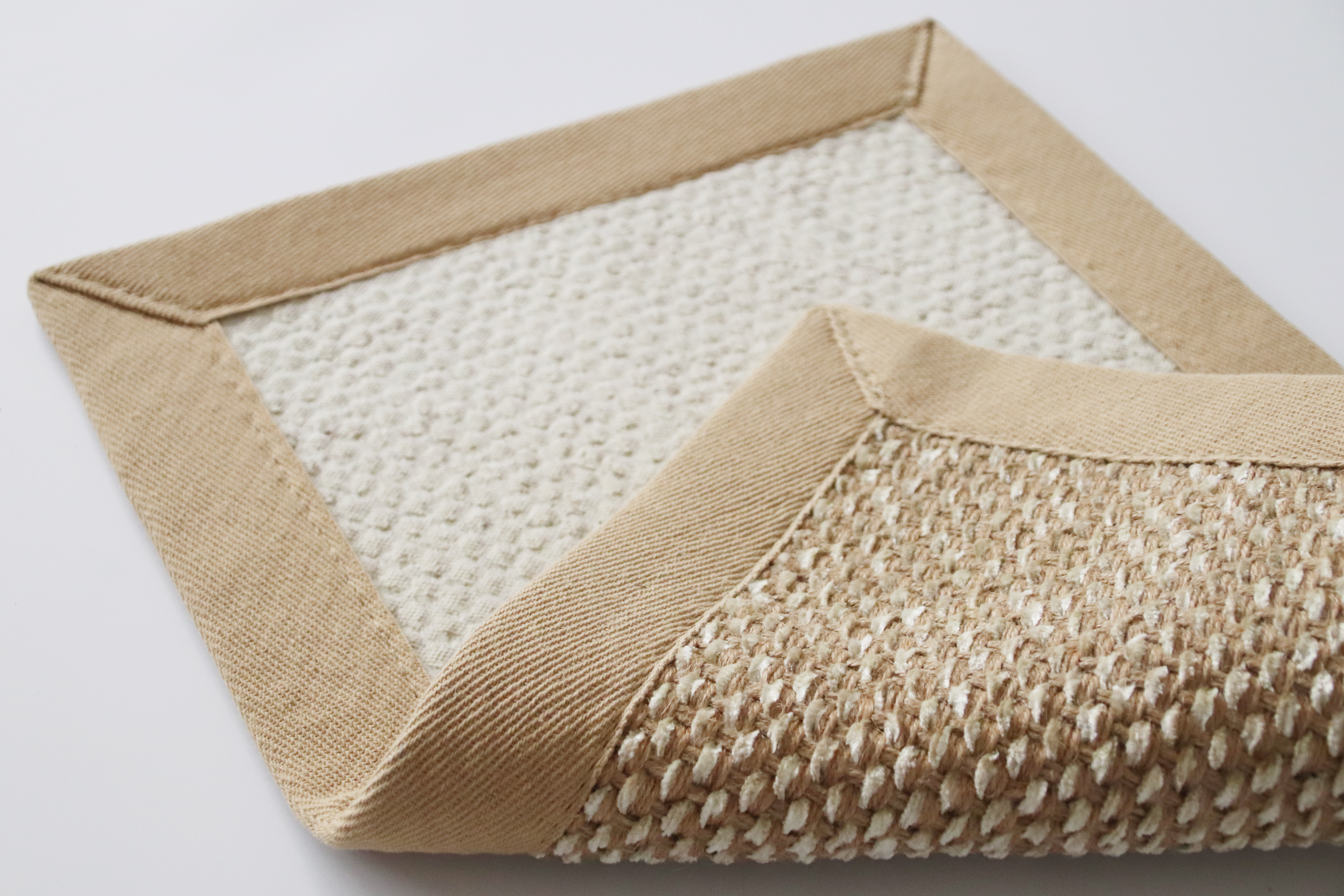 天然サイザル麻（パイナップル麻とも呼ばれる）繊維マット