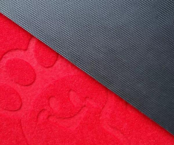 つや消しエンボスドアパッド裏地のクローズアップ