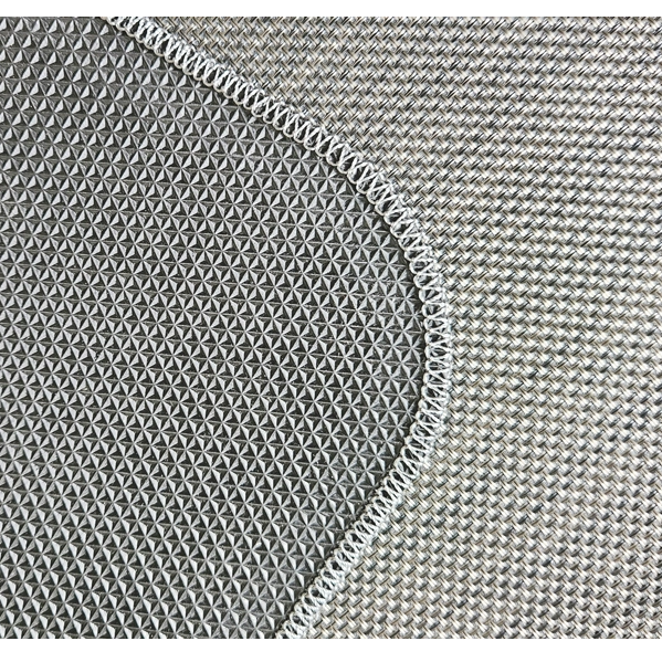 高耐久 Teslin チェア フロア マット: 床を保護し、高周波領域のノイズを軽減します。